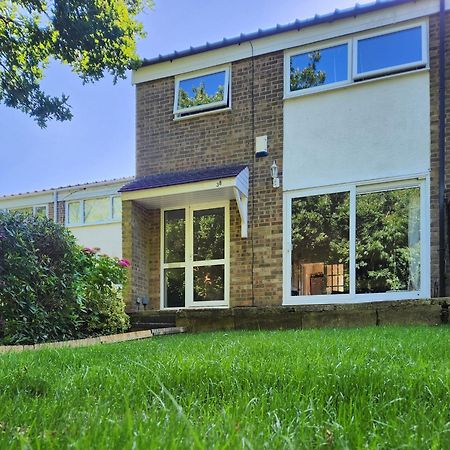 Twin Room In Crawley,Gatwick,West Sussex Ifield Kültér fotó